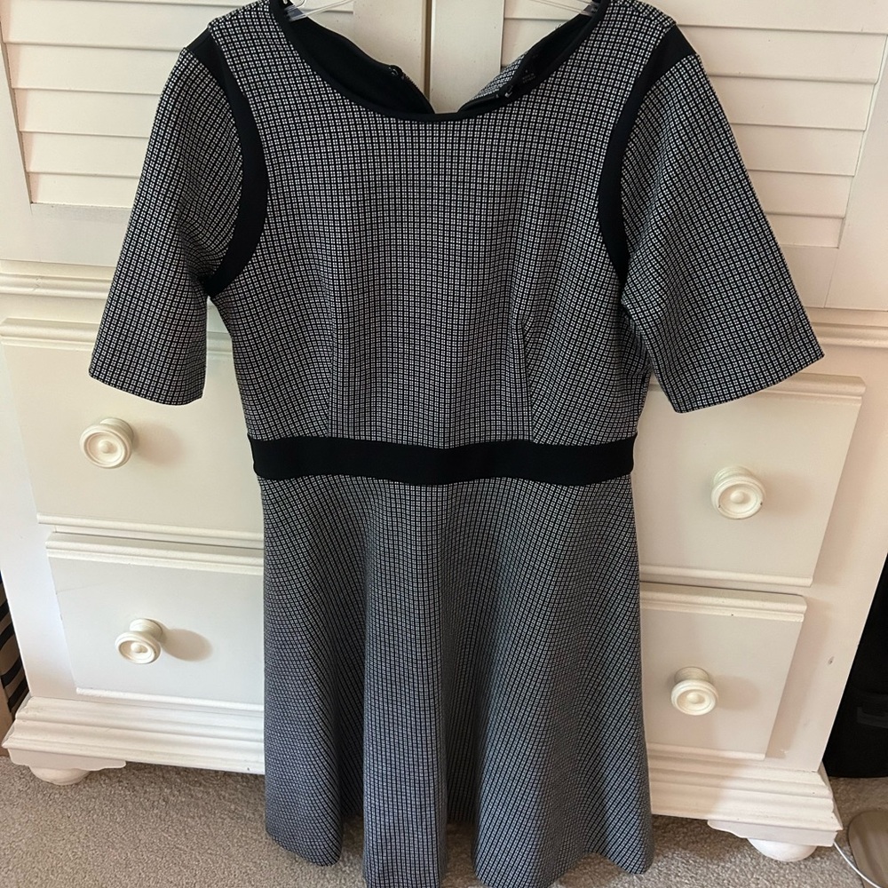ANN TAYLOR PATTERNED DRESS